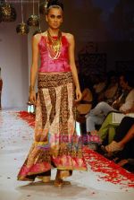 Model walk the ramp for Nivedita Saboo Show at The ABIL Pune Fashion Week Day 2 on 19th Nov 2010 (109).JPG
